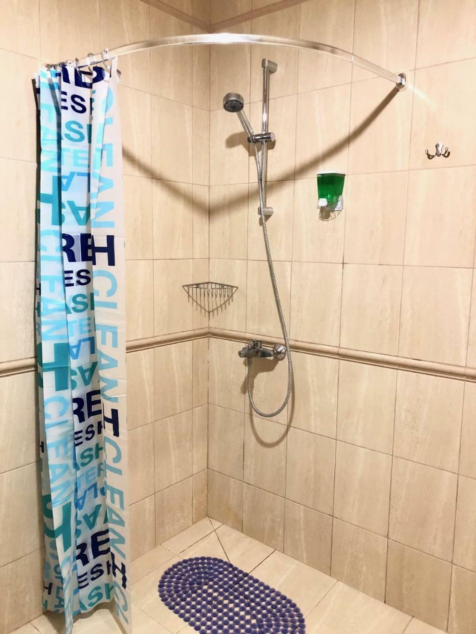 Modern Aparthotel Near Metro Pecherska Kiev Eksteriør bilde