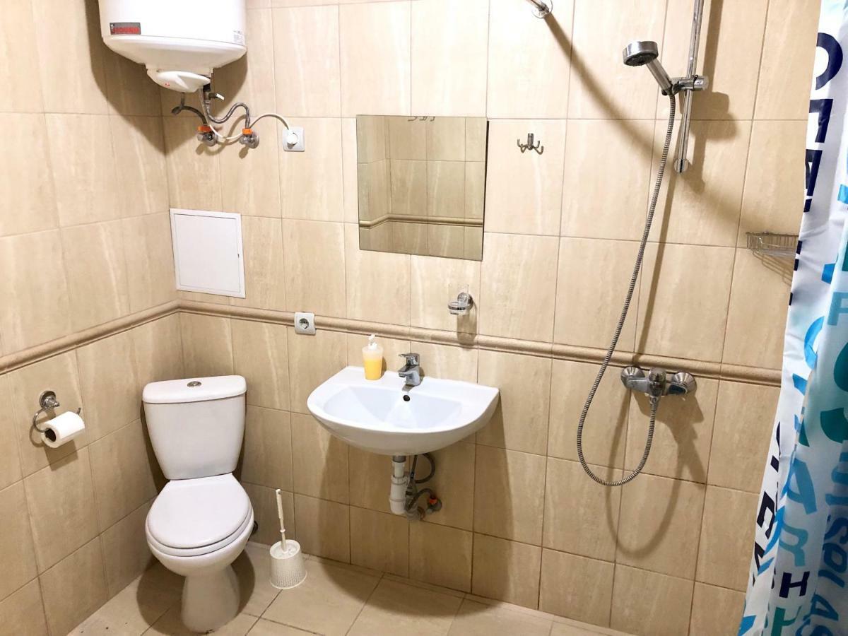 Modern Aparthotel Near Metro Pecherska Kiev Eksteriør bilde