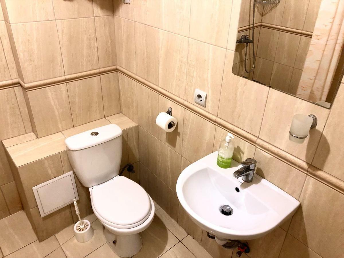 Modern Aparthotel Near Metro Pecherska Kiev Eksteriør bilde