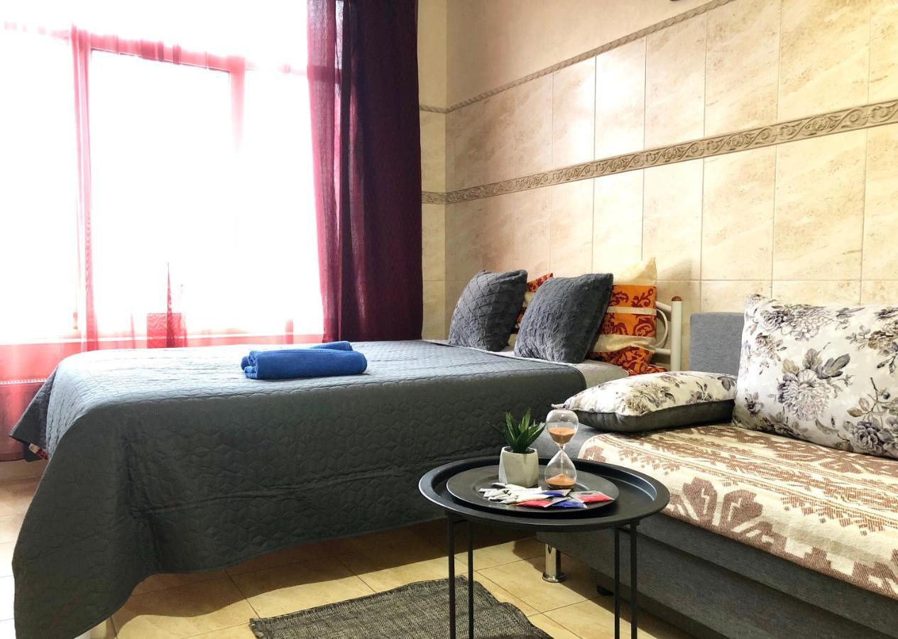 Modern Aparthotel Near Metro Pecherska Kiev Eksteriør bilde
